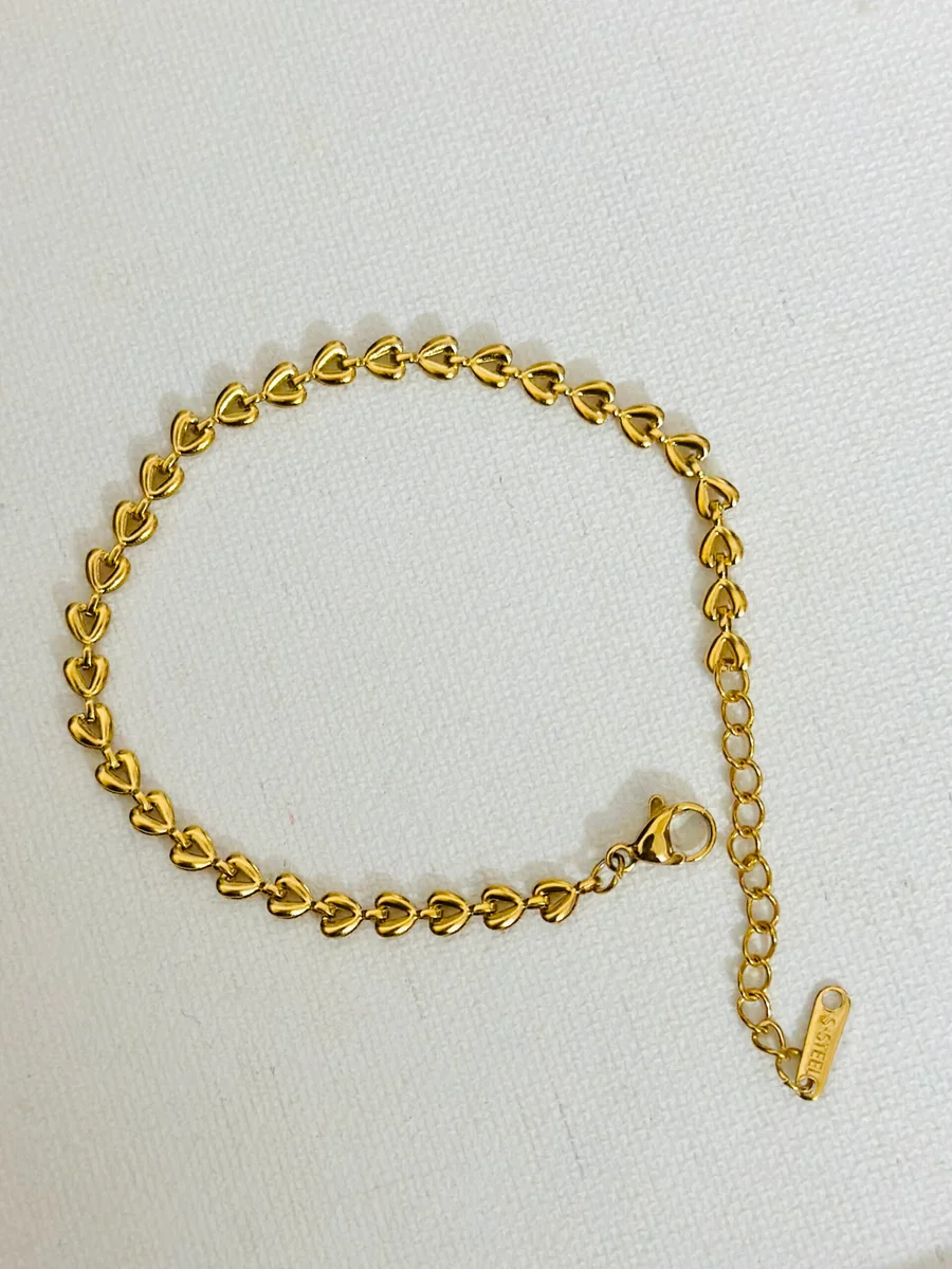Golden Heart Bracelet 4