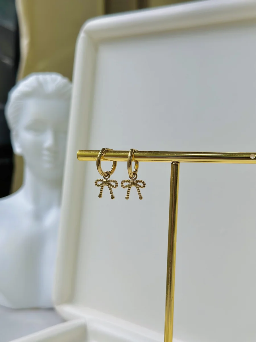 Calm Bow Hoops 2