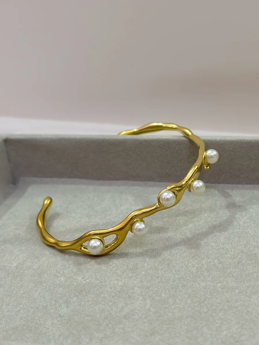 Dreams In Pearls Bracelet