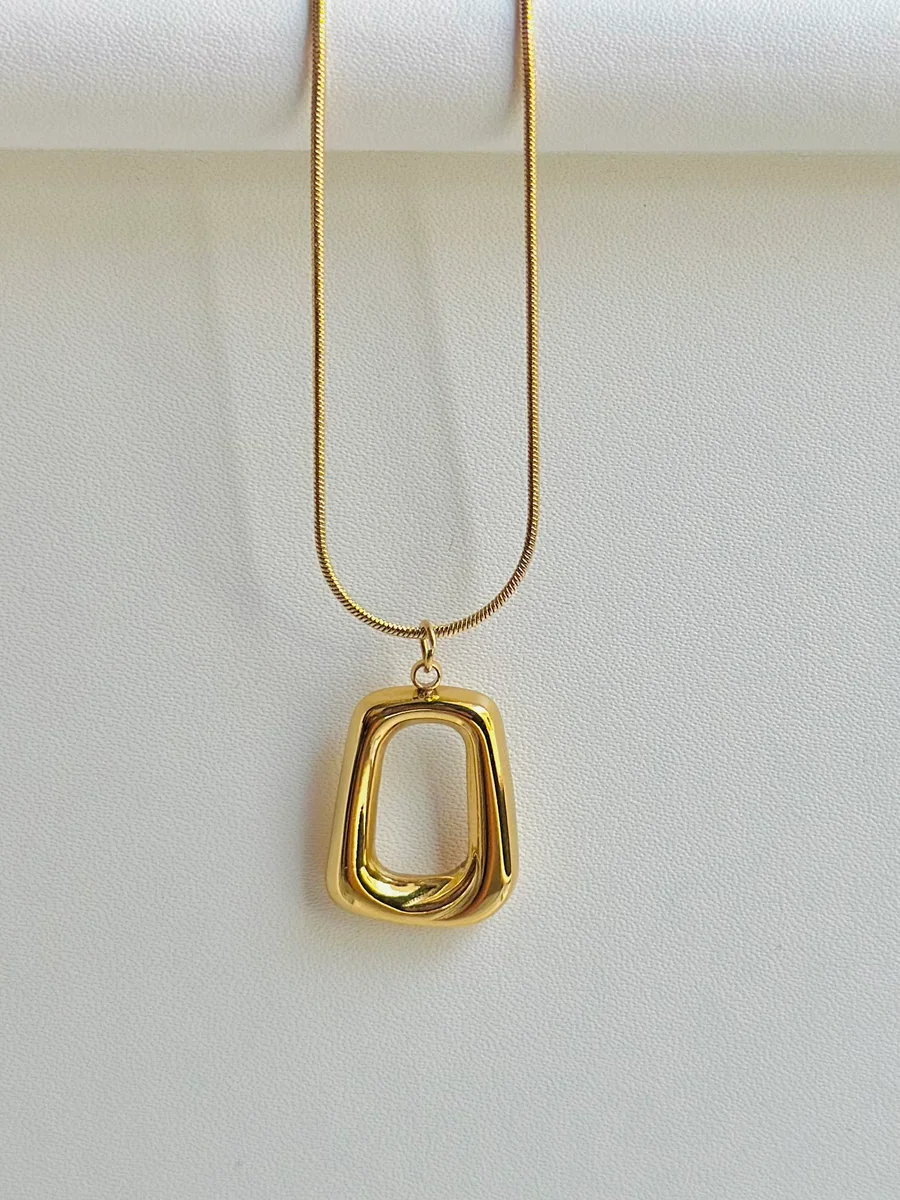 Modern Muse Necklace 2