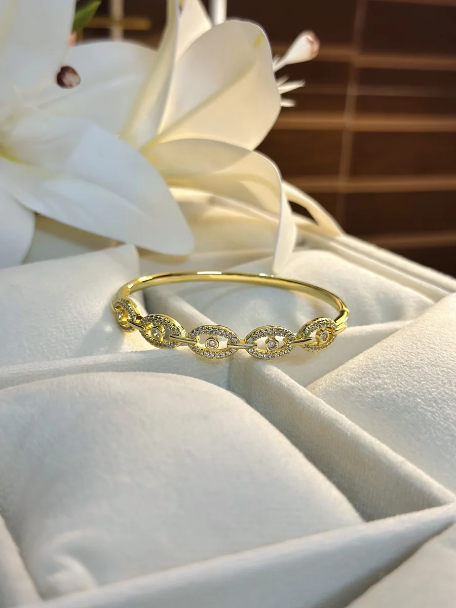 Vivienne Bracelet 2