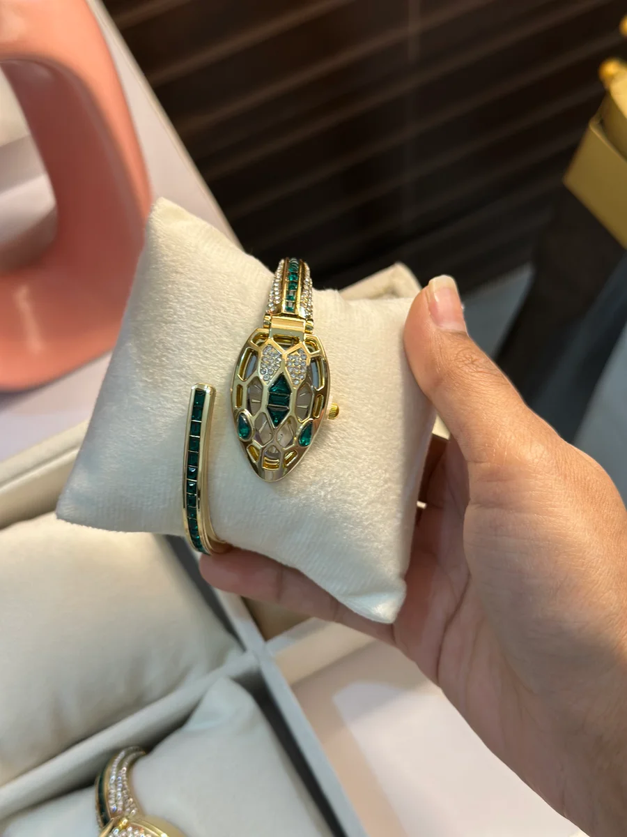 Serpenti Watch - Green & White