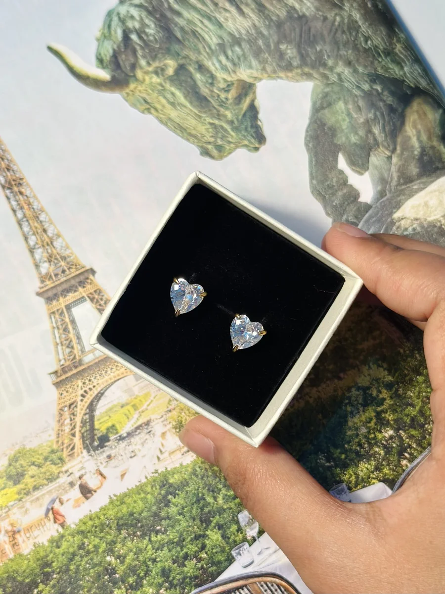 Premium Heart Studs 6