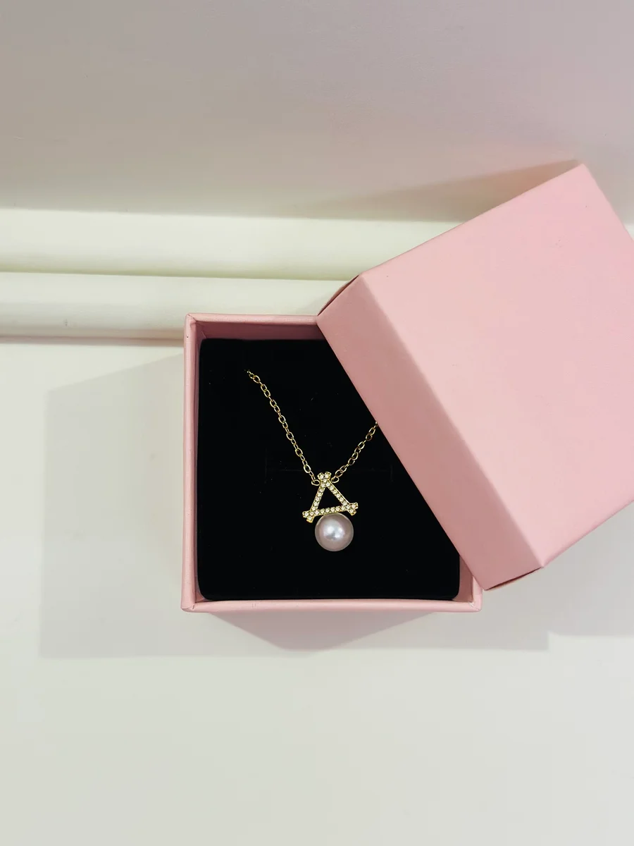 Pearella Necklace