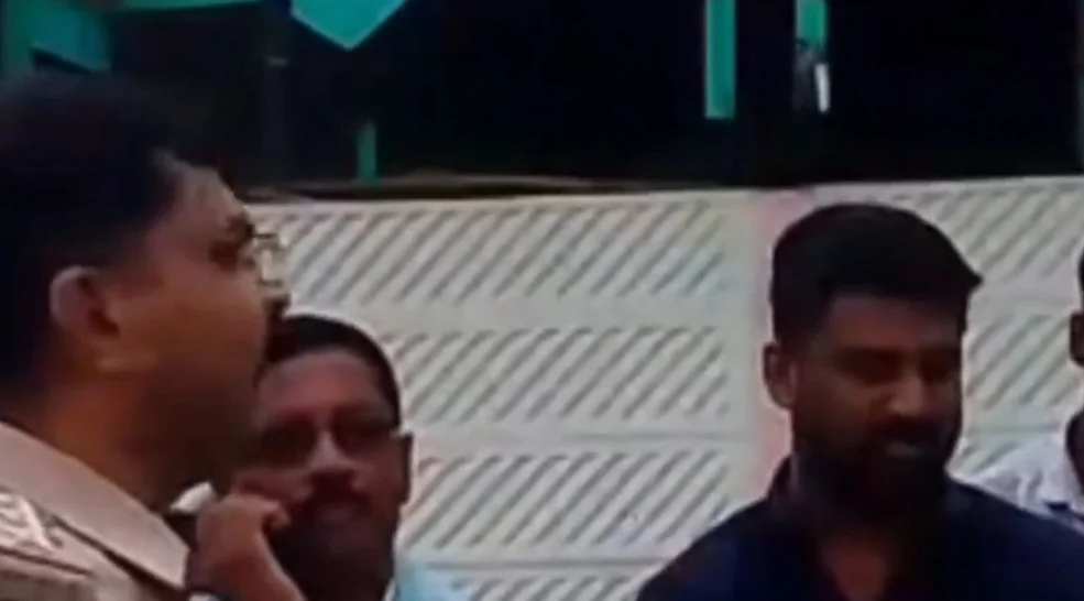 ನ್ಯಾಯ ಕೇಳಲು ಬಂದವರಿಗೆ ಇನ್‌ಸ್ಪೆಕ್ಟರ್ ಅವಾಜ್: ‘ಗ್ರಹಚಾರ ಬಿಡಿಸುತ್ತೇನೆ’ ಎಂದ ಆರೋಪ
