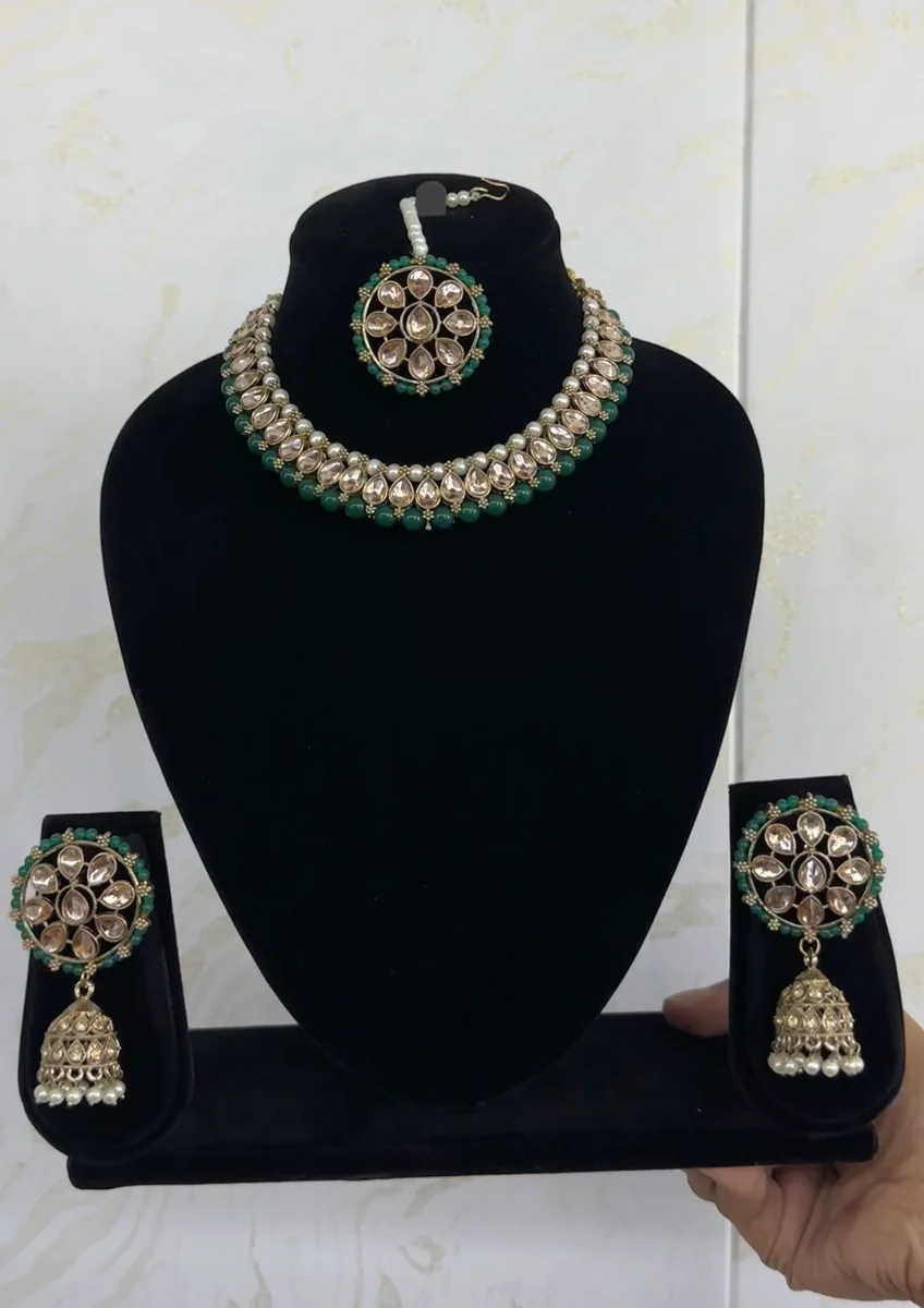 Emerald Green Kundan Necklace Set with Jhumka Earrings