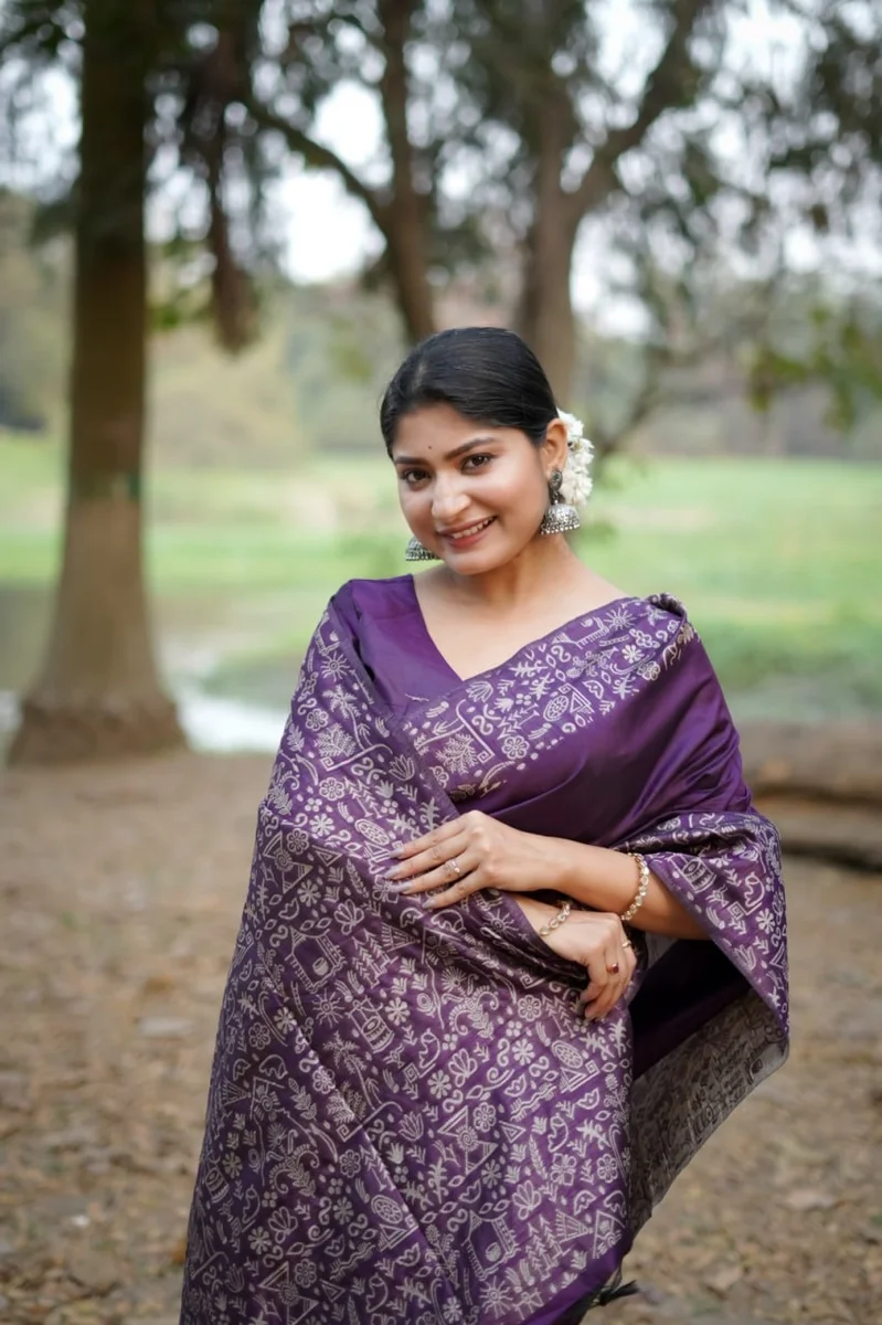 Handloom Raw Silk Saree with rich weaving pallu, unique Gala Border pattern + running blouse piece by www.Laavsee.com