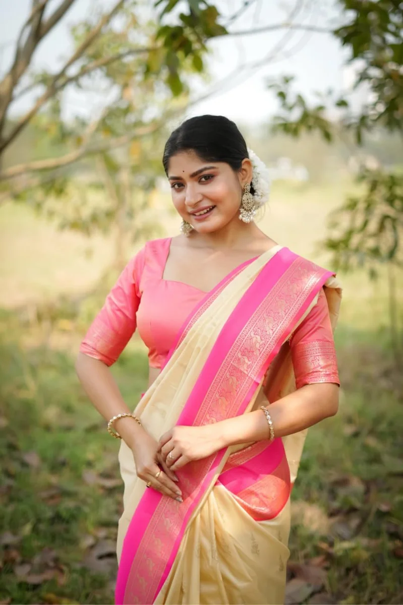 KANCHI BORDER 112 – Premium soft Kanjivaram silk saree with fine Zari weaving pattern by www.Laavsee.com