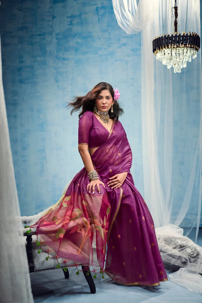 LV248CN151026-2 — Indriya - Series : 001 TO 004 , Saree : Munga Cotton Handloom Weaving , Blouse : Munga Cotton Handloom Weaving , Occasion : Festival wear, Car