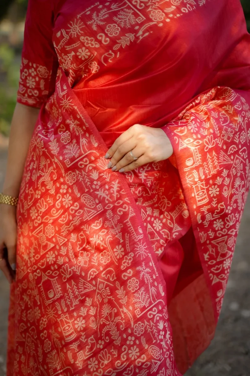 Handloom Raw Silk Saree with rich weaving pallu, unique Gala Border pattern + running blouse piece by www.Laavsee.com