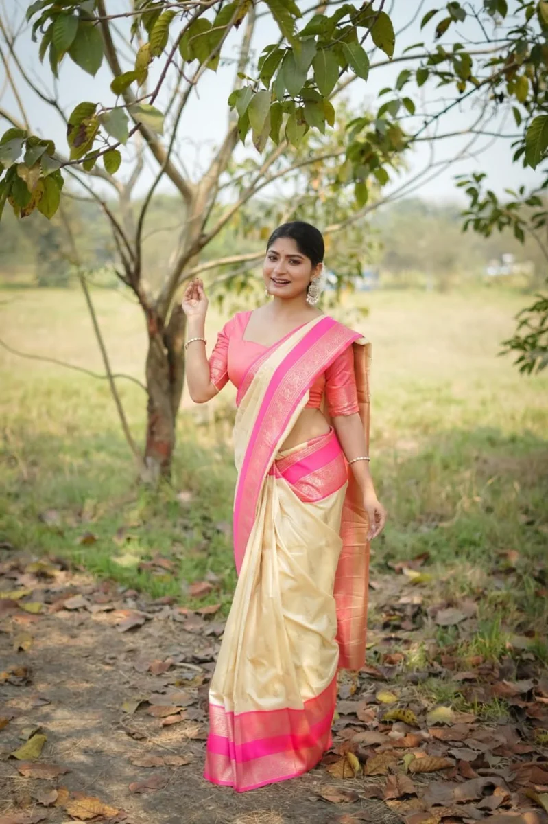 KANCHI BORDER 112 – Premium soft Kanjivaram silk saree with fine Zari weaving pattern by www.Laavsee.com