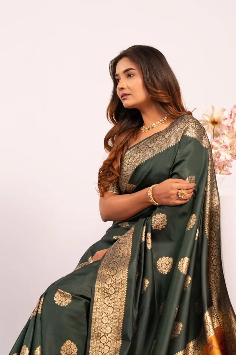 PORTRAIT 641 – Premium soft Banarasi silk saree with exclusive fully Resham weave peacock pallu, fine Zari border + running blouse piece