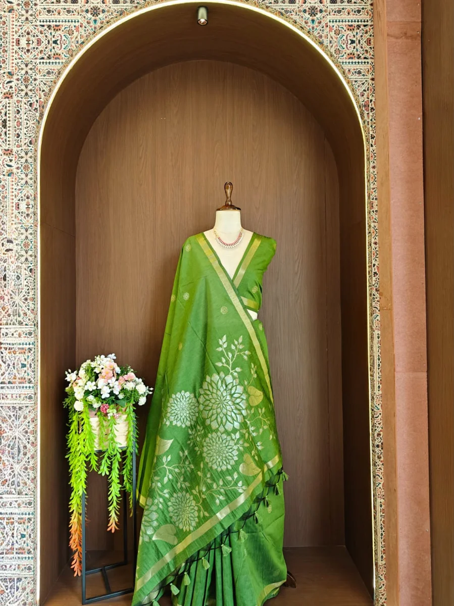 LV202CN29926-2  Premium Soft Khadi Raw Silk saree 7