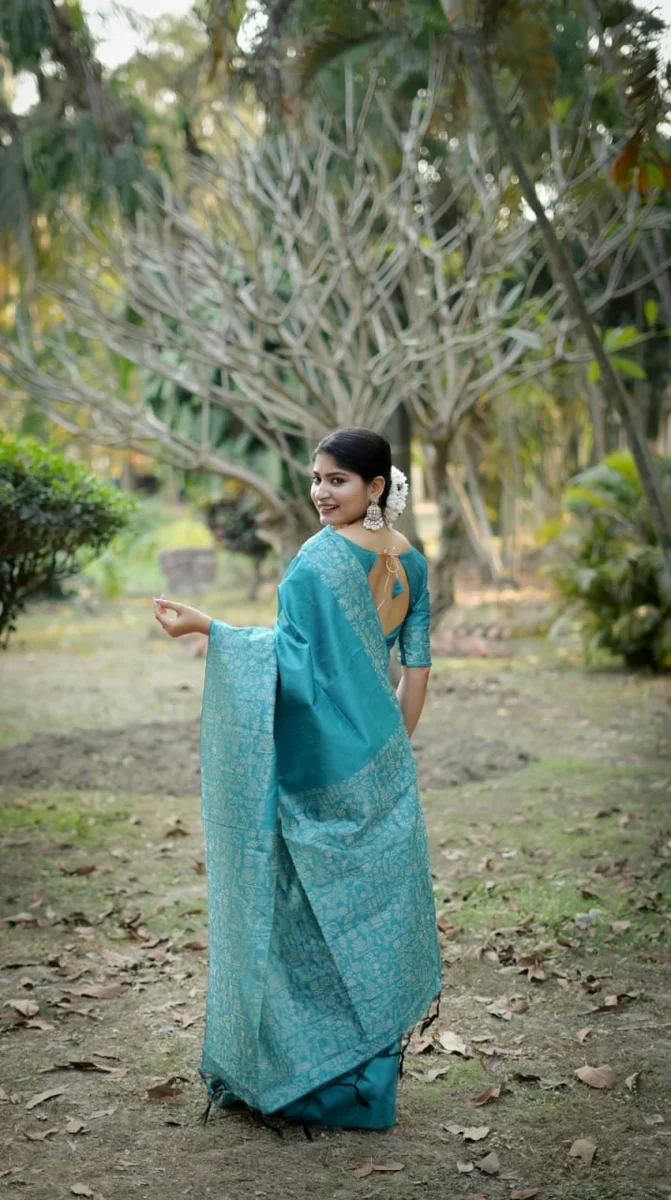 Handloom Raw Silk Saree with rich weaving pallu, unique Gala Border pattern + running blouse piece by www.Laavsee.com