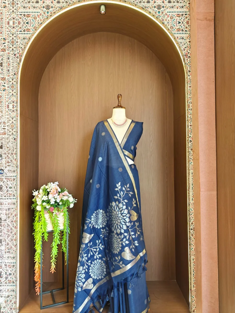 LV202CN29926-2  Premium Soft Khadi Raw Silk saree 8
