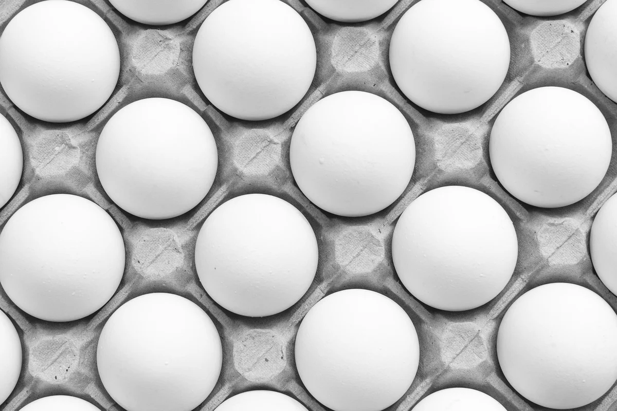 Eggs (12 pcs)