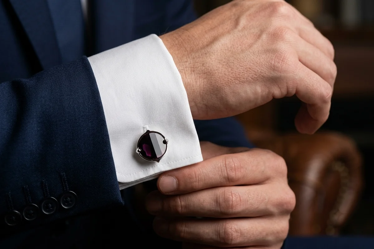 Elegant Large Black Stone Cufflinks – Men’s With Free Leather Box