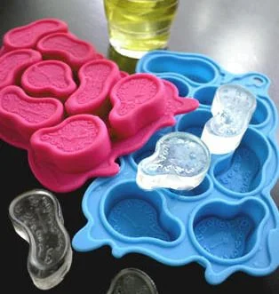 Surreal Melting Clock Silicone Ice Cube Tray – 3D Art Novelty Mold for Whiskey, Cocktails & Chocolates alt