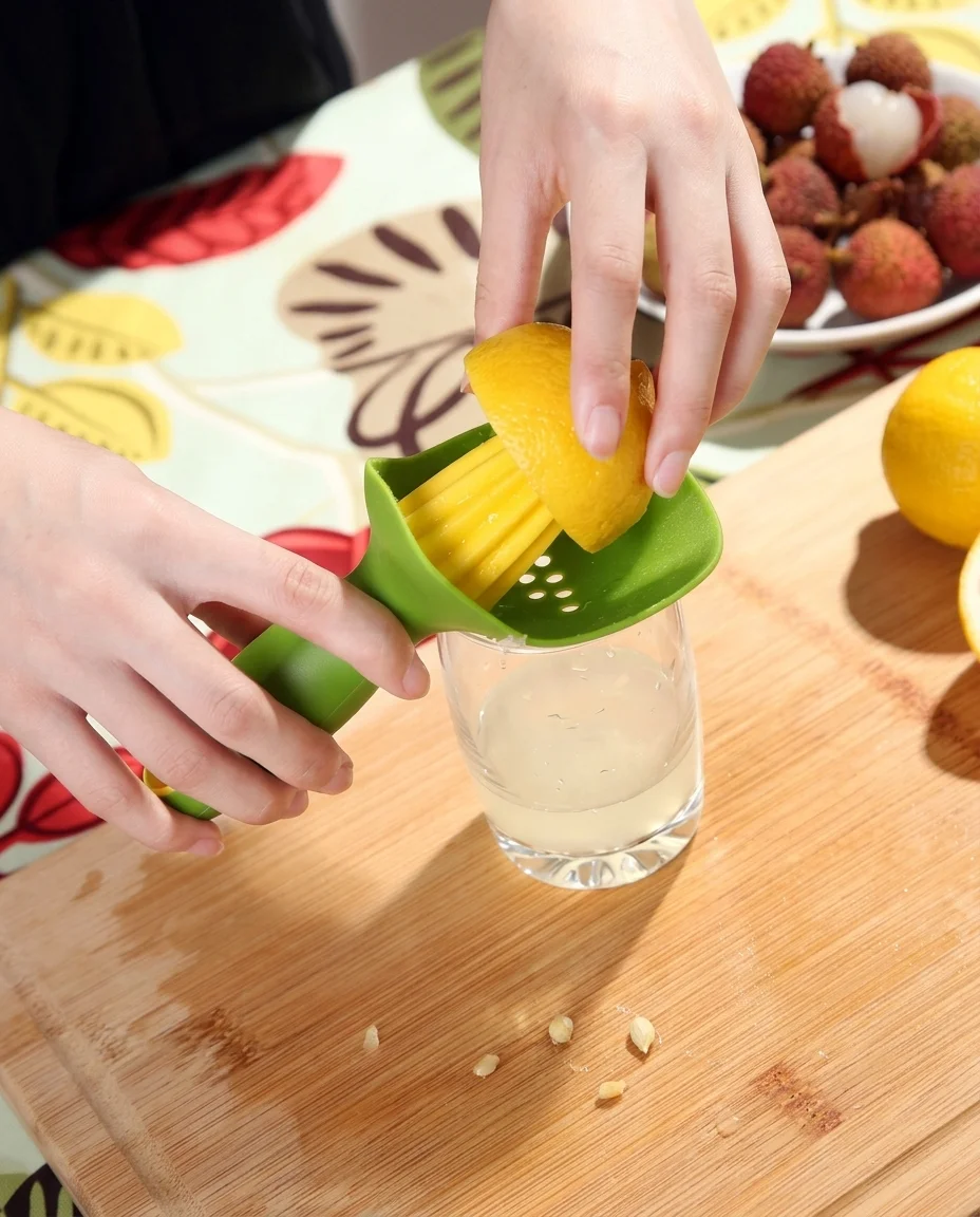 Manual Citrus Juicer & Reamer with Seed Catcher Scoop - Fresh Lemon Press alt