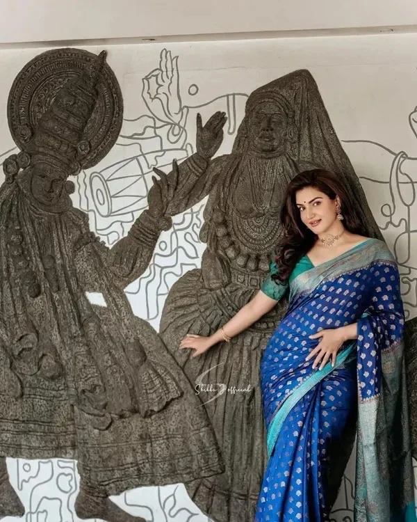 Product ID: NV4-ZvGw  Banarasi Semi-Silk Saree with Unstiched Blouse Piece 5