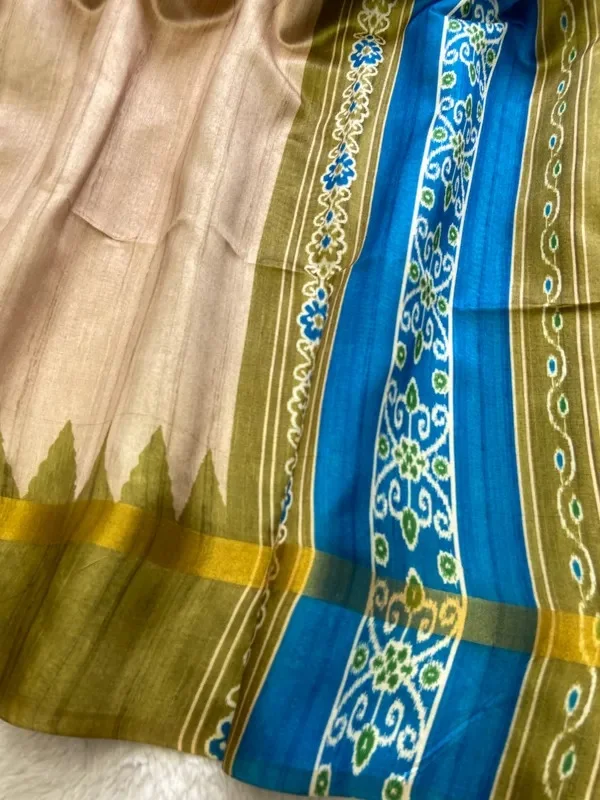 Product ID: m0ymzeyf  Soft Tussar Silk sarees with Beautiful Print With Attractive Border And Contrast Print Blouse 3