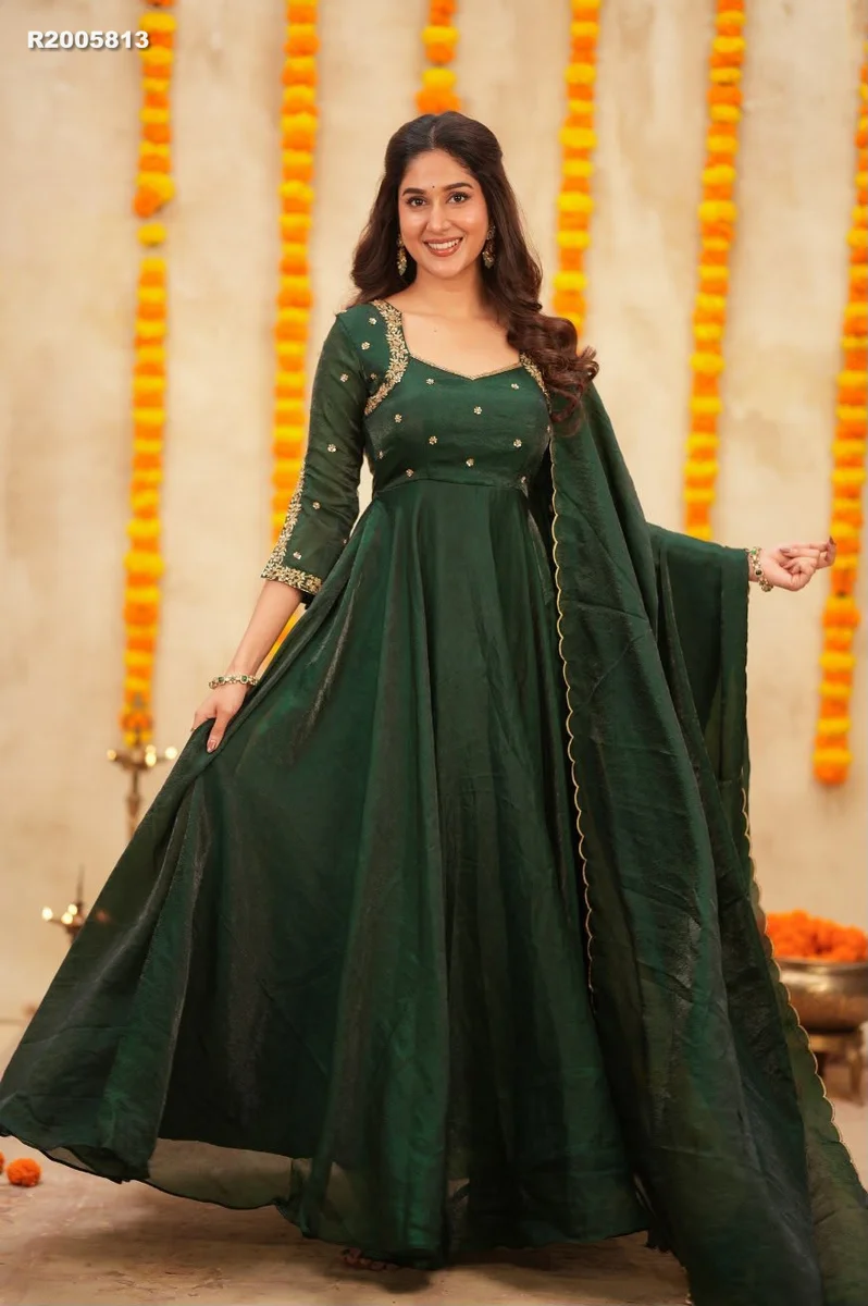 RK ethinics... Spakling Georgette glimmer gown with an Mono Chrome dupatta 3