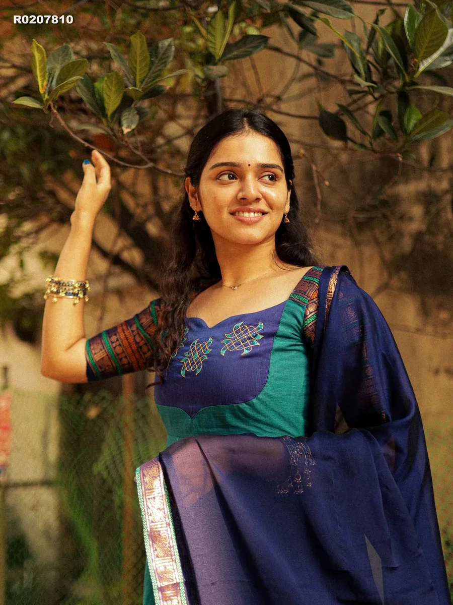 RK ethinic....FABRIC DETAILS  Gown Fabric :- Vichitra Blooming  Dupatta. Vichitra Blooming