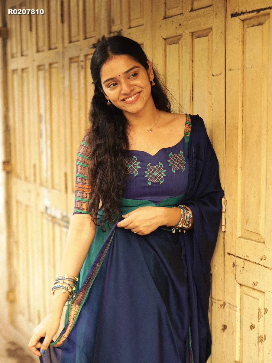 RK ethinic....FABRIC DETAILS  Gown Fabric :- Vichitra Blooming  Dupatta. Vichitra Blooming 2
