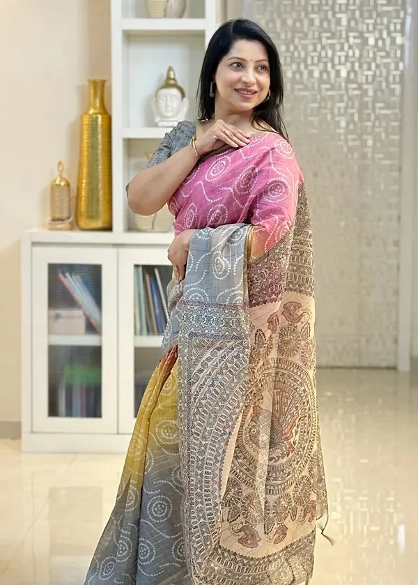 Product ID: 6KS5sTFp  Soft Semi Tussar Silk sarees with Beautiful Digital Print With Attractive Border And Contrast Print Blouse With Tassel 4
