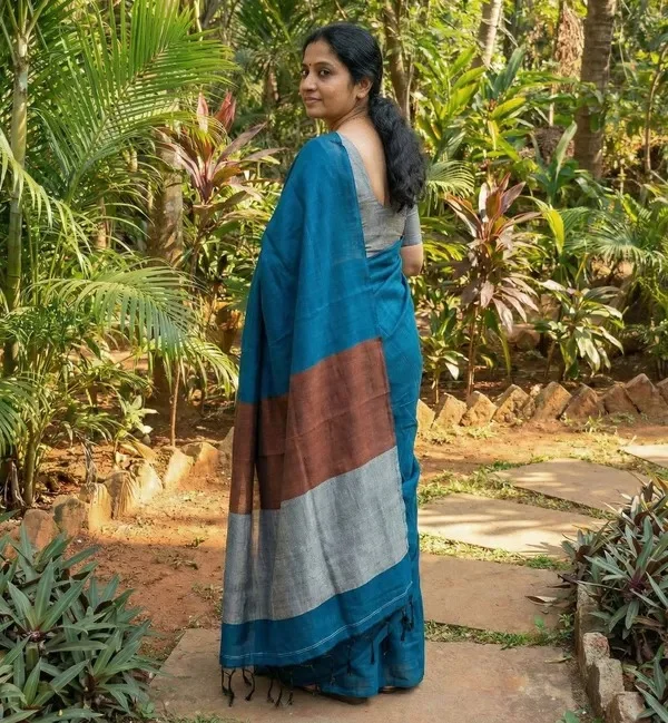 Product ID: mKn9aOSB  Samaira Khadi Cotton Saree Running Blouse