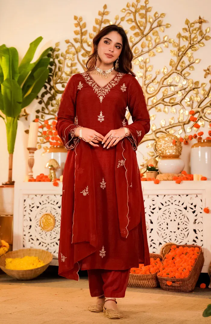 Trending Anika Red Women's Kurta Pant Set With Dupatta